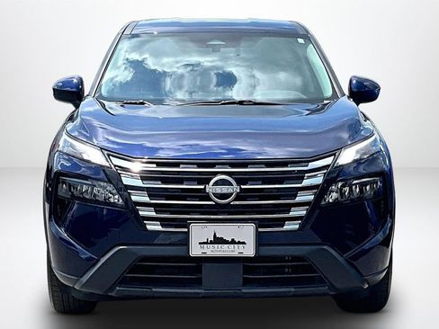 Used 2025 Nissan Rogue SV FWD image 2