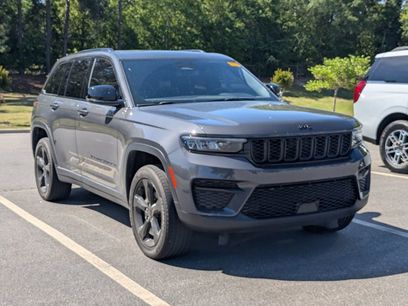 Used 2024 Jeep Grand Cherokee Altitude