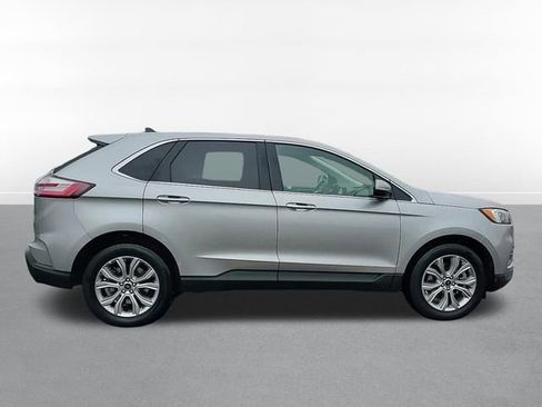 Used 2024 Ford Edge Titanium image 4