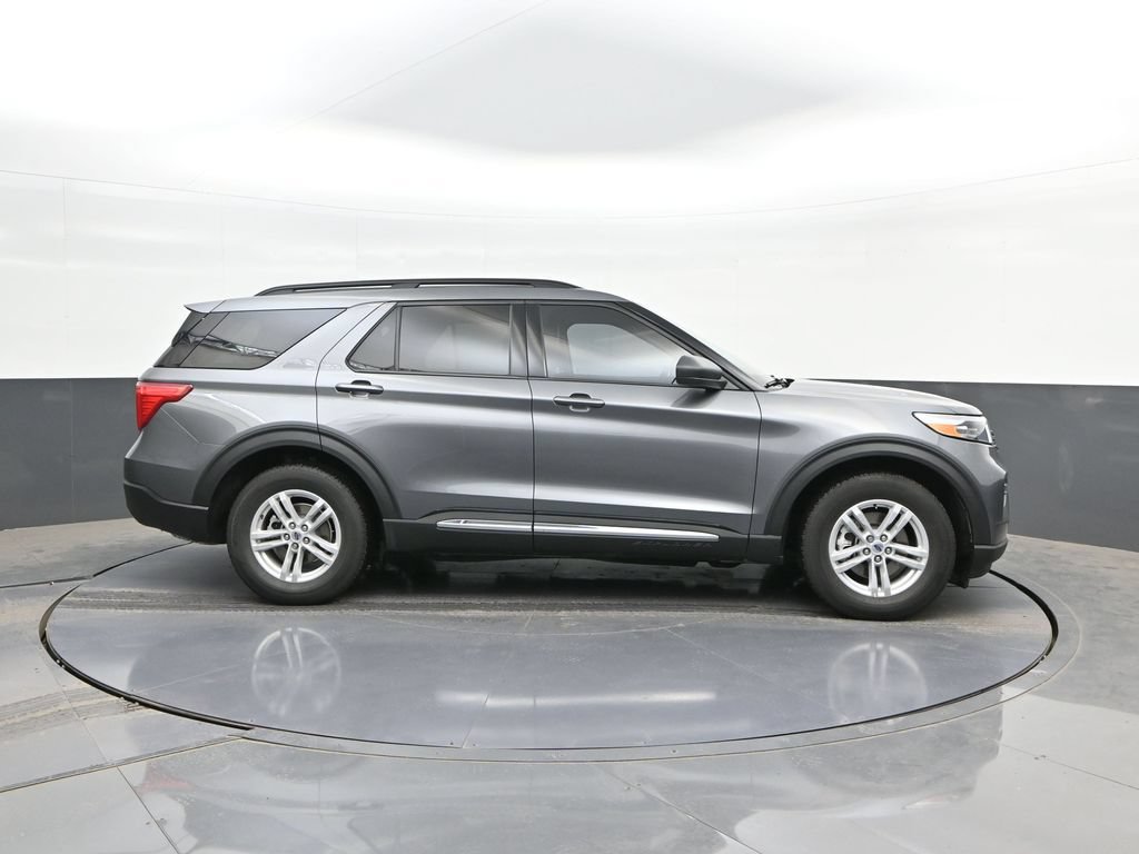 Used 2024 Ford Explorer XLT w/ Equipment Group 202A RWD image 25