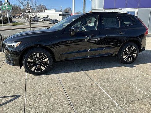 New 2026 Volvo XC60 T8 Plus w/ Climate Package AWD/4WD image 11