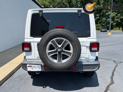 Certified 2022 Jeep Wrangler Unlimited Sahara AWD/4WD image 13