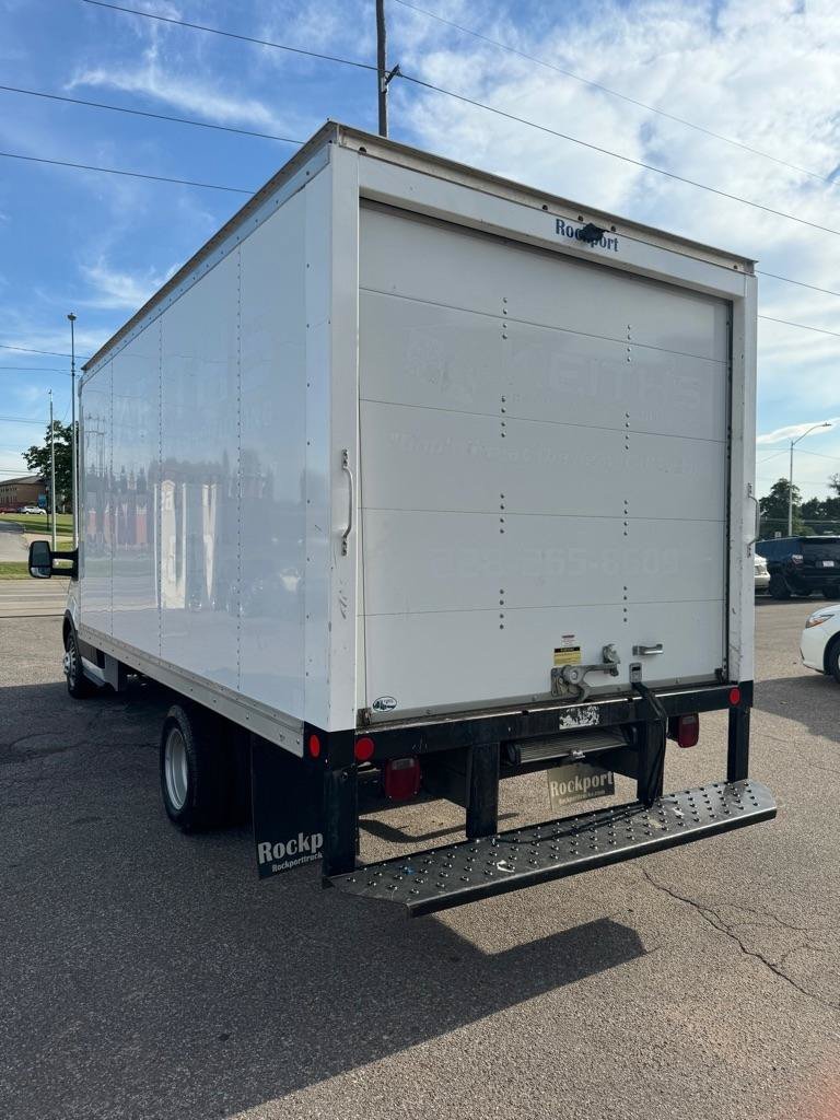 Used 2020 Ford Transit 350 DRW w/ Exterior Upgrade Package RWD image 5