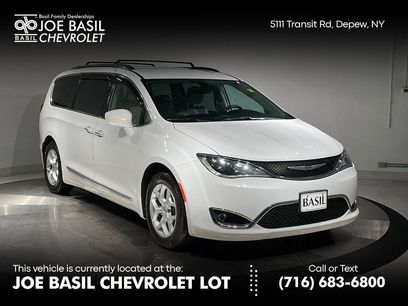 Used 2018 Chrysler Pacifica Touring-L w/ Tire & Wheel Group