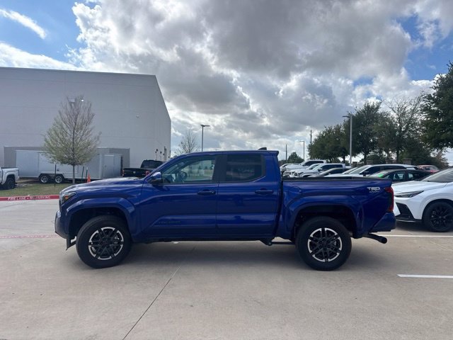 Used 2024 Toyota Tacoma TRD Sport w/ TRD Sport Premium Package RWD image 5