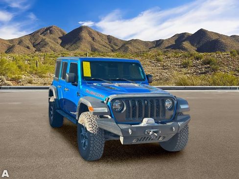 Used 2022 Jeep Wrangler Unlimited Rubicon w/ LED Lighting Group AWD/4WD image 4