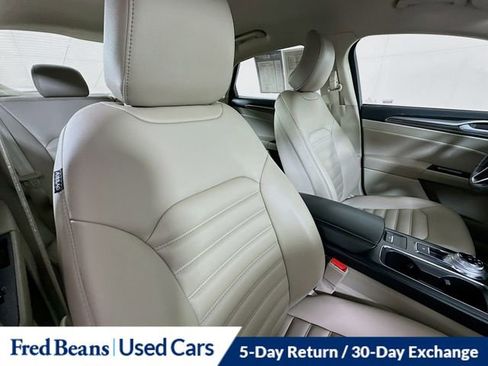 Used 2019 Ford Fusion SEL image 28