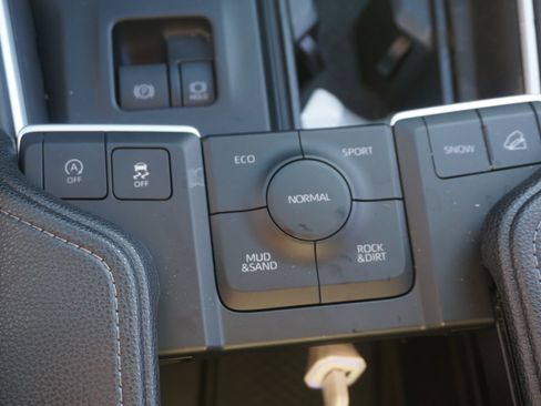 Used 2026 Toyota Grand Highlander Limited image 12