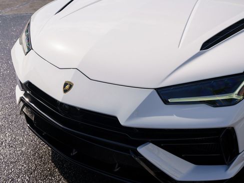 Used 2024 Lamborghini Urus S image 31