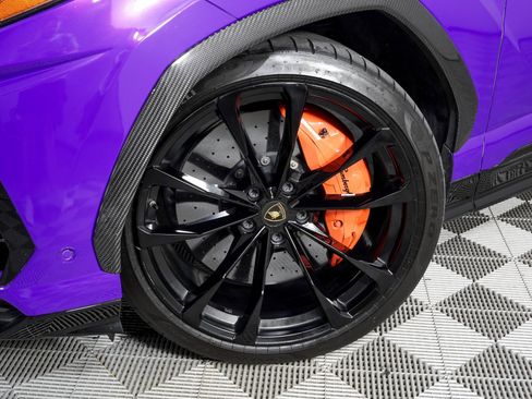 Used 2021 Lamborghini Urus image 32