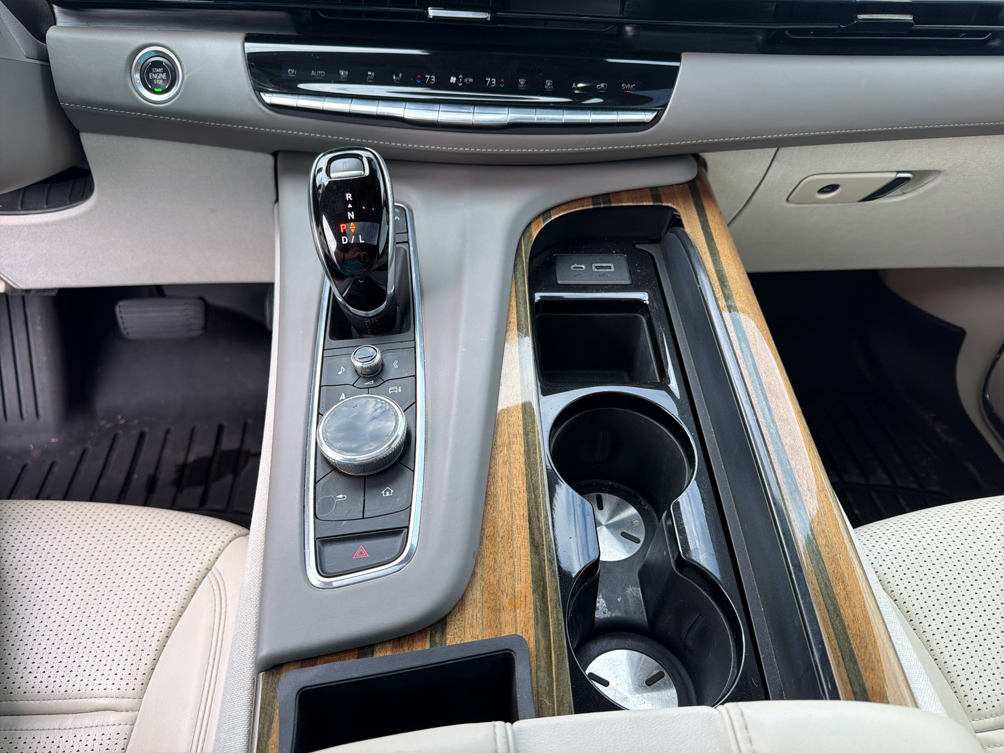 Used 2021 Cadillac Escalade Premium Luxury Platinum AWD/4WD image 14