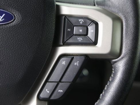 Used 2020 Ford F150 Lariat image 15