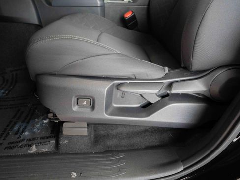 Certified 2025 Toyota Tacoma SR5 image 13