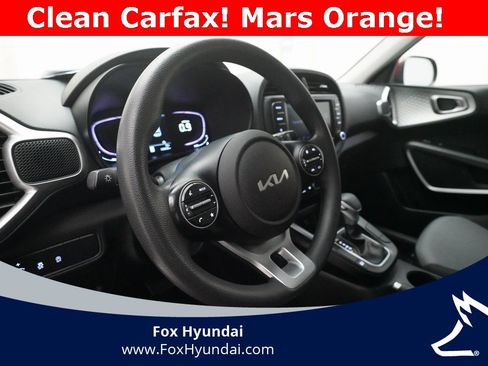 Used 2023 Kia Soul LX image 8