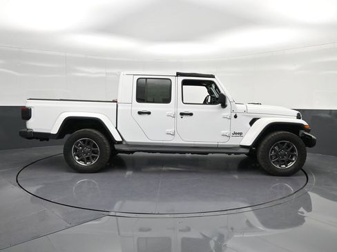 Used 2021 Jeep Gladiator Overland AWD/4WD image 4