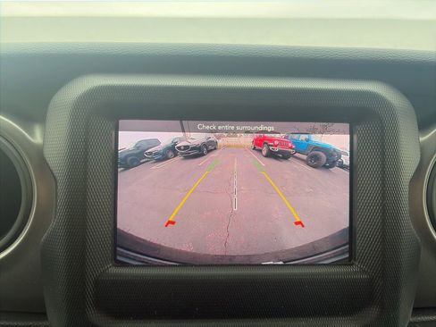 Used 2023 Jeep Wrangler Willys image 19