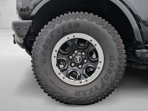 Used 2022 Ford Bronco Badlands image 24