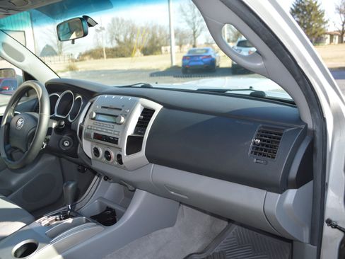 Used 2008 Toyota Tacoma PreRunner image 22