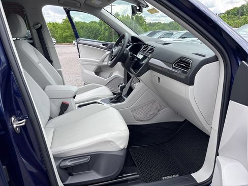Used 2023 Volkswagen Tiguan SE FWD image 23