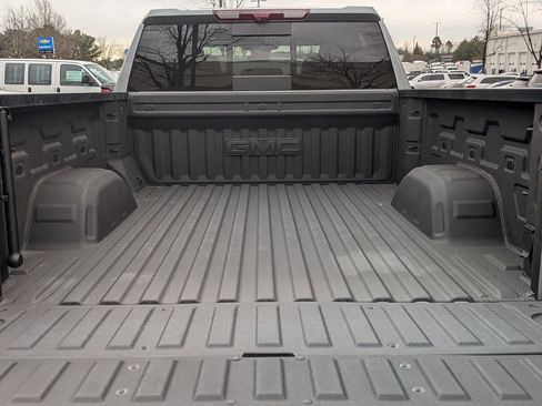 Certified 2025 GMC Sierra 1500 AT4 w/ Technology Package image 34