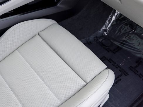 Certified 2024 Porsche Macan 4 Electric image 50