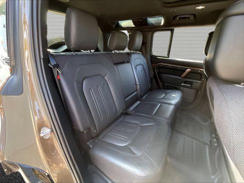 Used 2022 Land Rover Defender 110 X AWD/4WD image 20