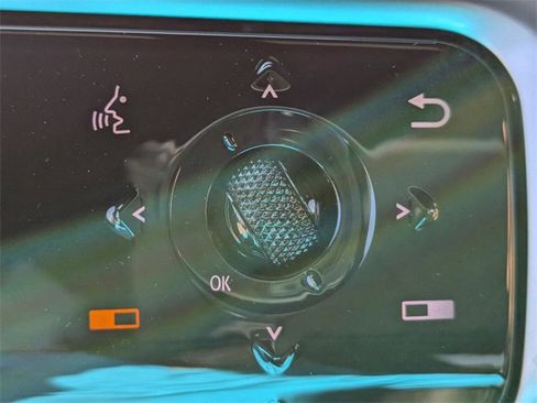 New 2025 Nissan Armada SL w/ Captain's Chari Seat Package image 20