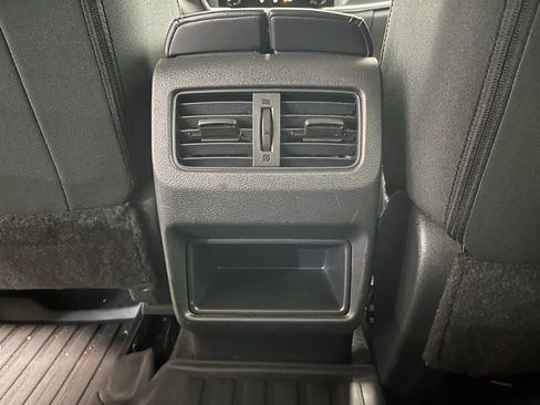 Used 2023 Nissan Rogue S image 16