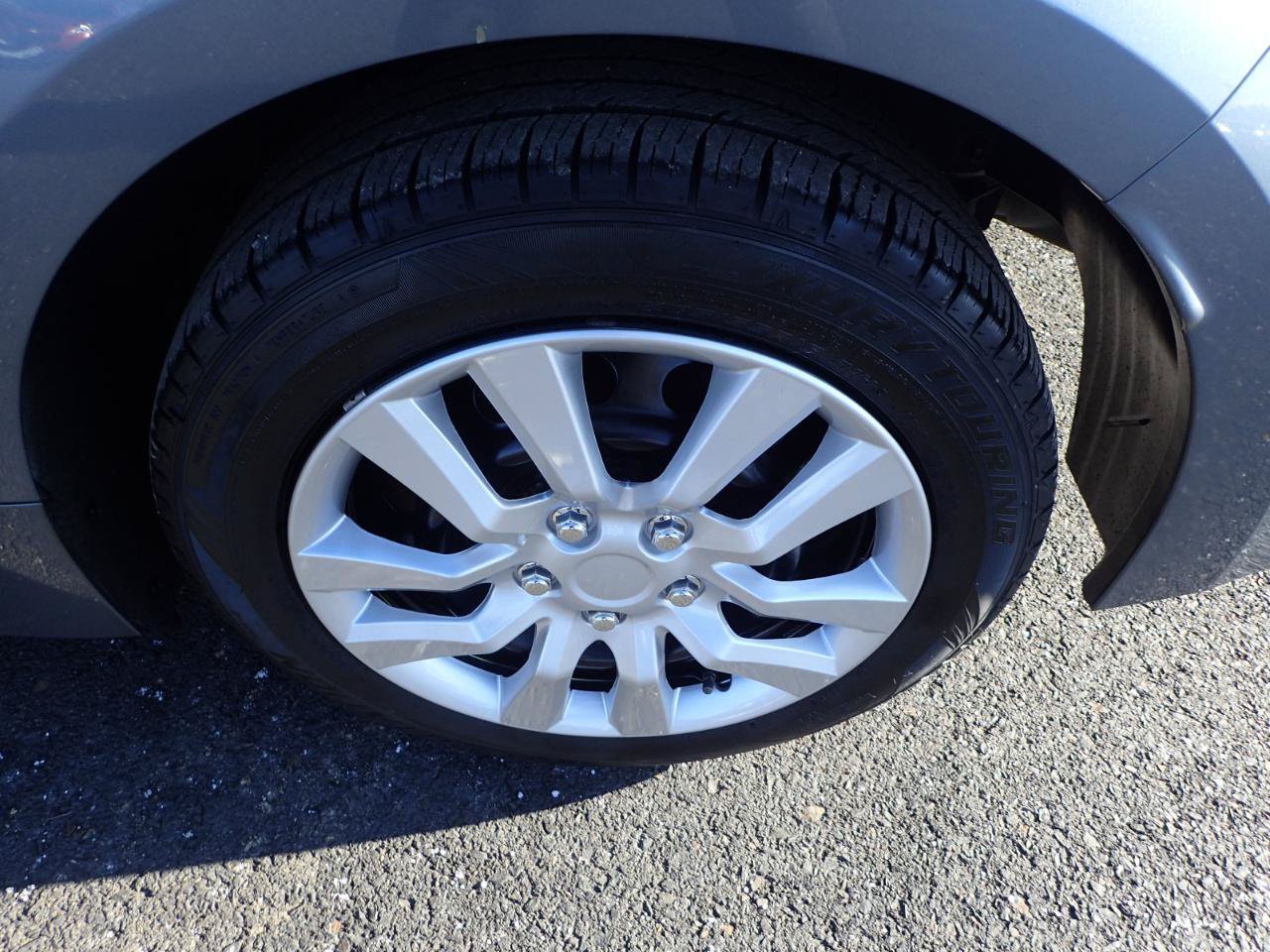 Used 2020 Toyota Corolla LE FWD image 22