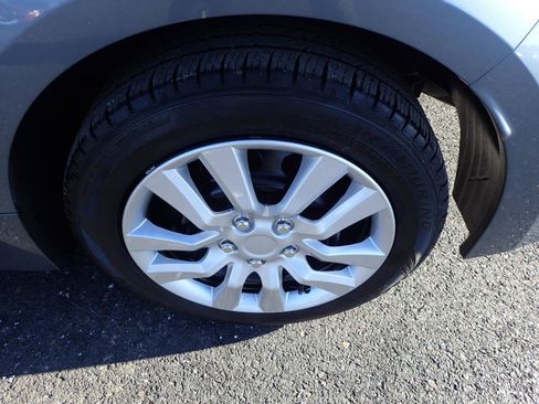 Used 2020 Toyota Corolla LE FWD image 22