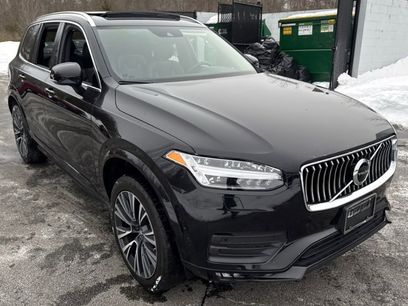 Used 2022 Volvo XC90 T6 Momentum w/ Climate Package