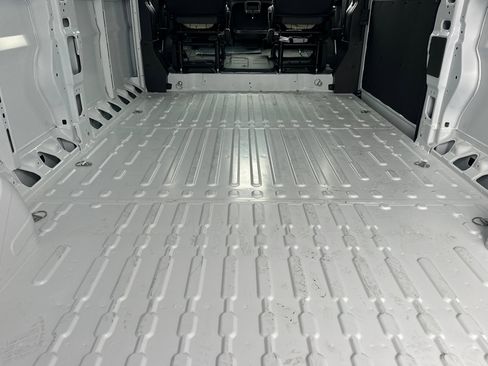 New 2026 RAM ProMaster 2500 w/ Quick Order Package 22G SLT image 15