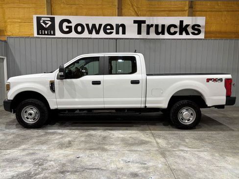 Used 2019 Ford F250 XL w/ Power Equipment Group AWD/4WD image 2