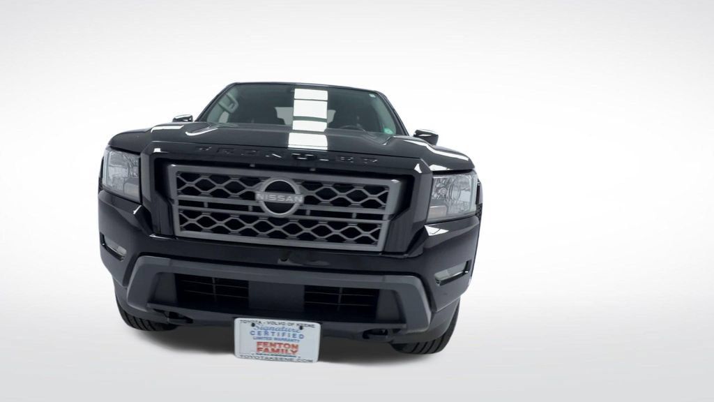 Used 2023 Nissan Frontier SV w/ SV Convenience Package AWD/4WD image 3