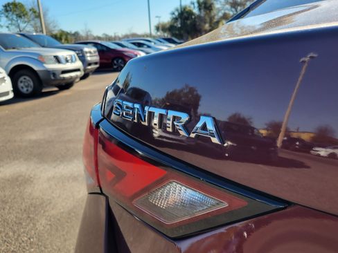 Certified 2022 Nissan Sentra SV w/ SV Premium Package image 8