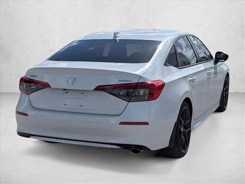 Used 2023 Honda Civic Sport image 4