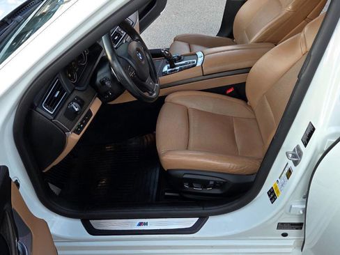 Used 2015 BMW 750i xDrive image 26