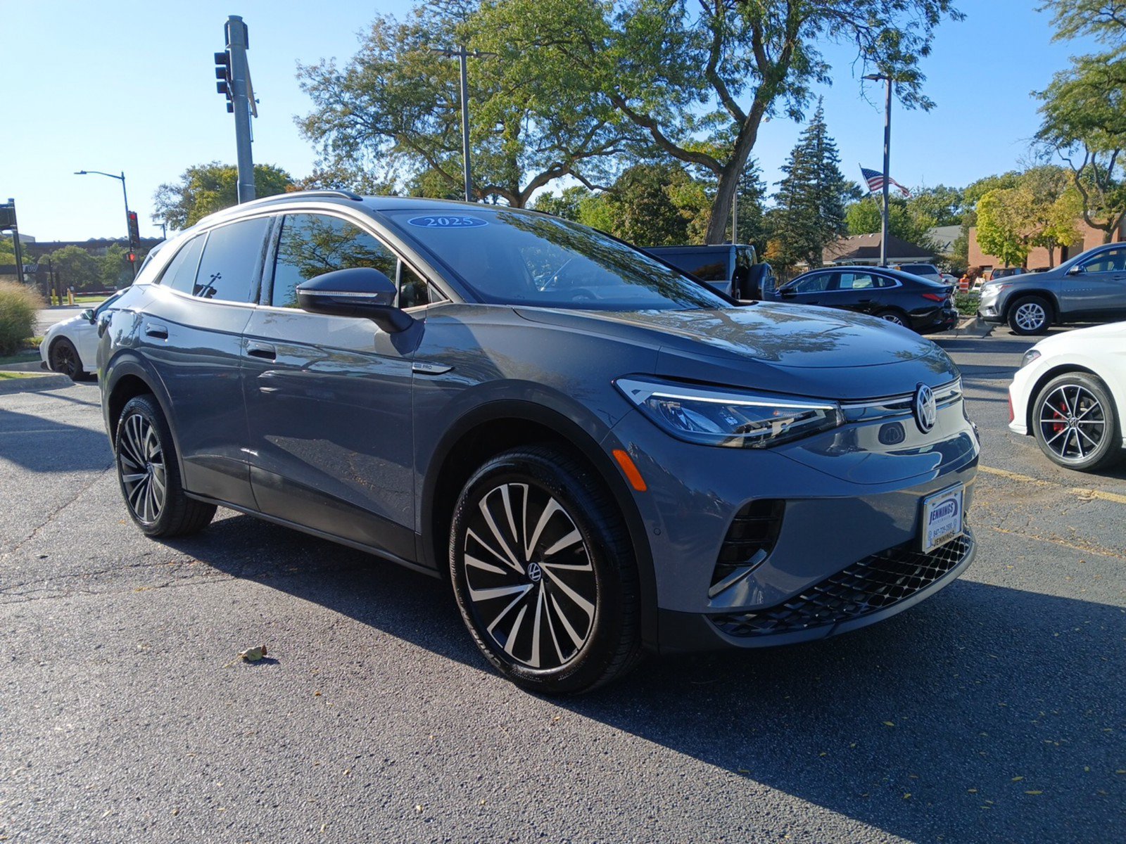 Used 2025 Volkswagen ID.4 Pro AWD/4WD image 2