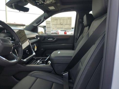 New 2026 GMC Yukon XL Denali w/ Advanced Technology Package image 15