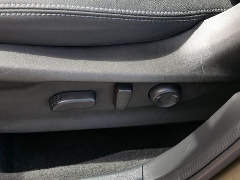 Certified 2023 Subaru Forester Premium AWD/4WD image 19