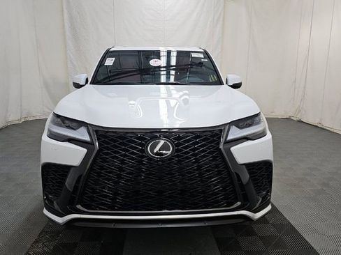 Used 2025 Lexus LX 700h F Sport image 2