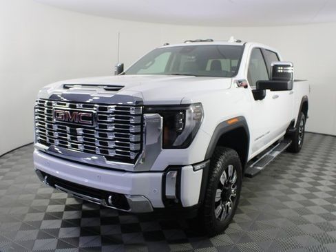 New 2026 GMC Sierra 2500 Denali w/ Denali Reserve Package image 27