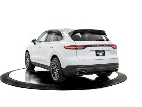 Certified 2023 Porsche Cayenne AWD/4WD image 3