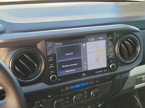 Used 2022 Toyota Tacoma TRD Off-Road w/ TRD Premium Off Road Package image 28