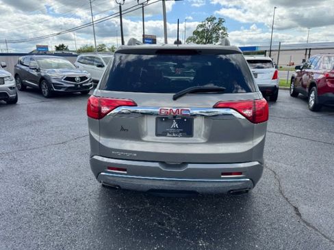 Used 2019 GMC Acadia Denali w/ Technology Package FWD image 6