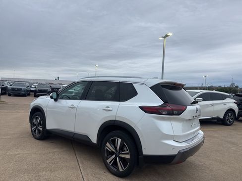 Certified 2024 Nissan Rogue SL w/ SL Premium Package image 14