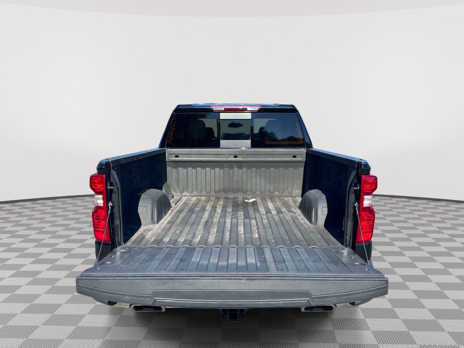 Used 2023 Chevrolet Silverado 1500 LT w/ Z71 Off-Road Package AWD/4WD image 31
