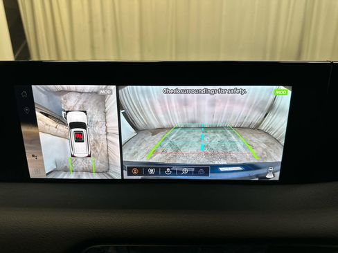 New 2025 Nissan Armada SL w/ Captain's Chari Seat Package image 15