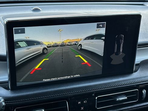 Used 2022 Lincoln Nautilus FWD w/ Premium Package image 19