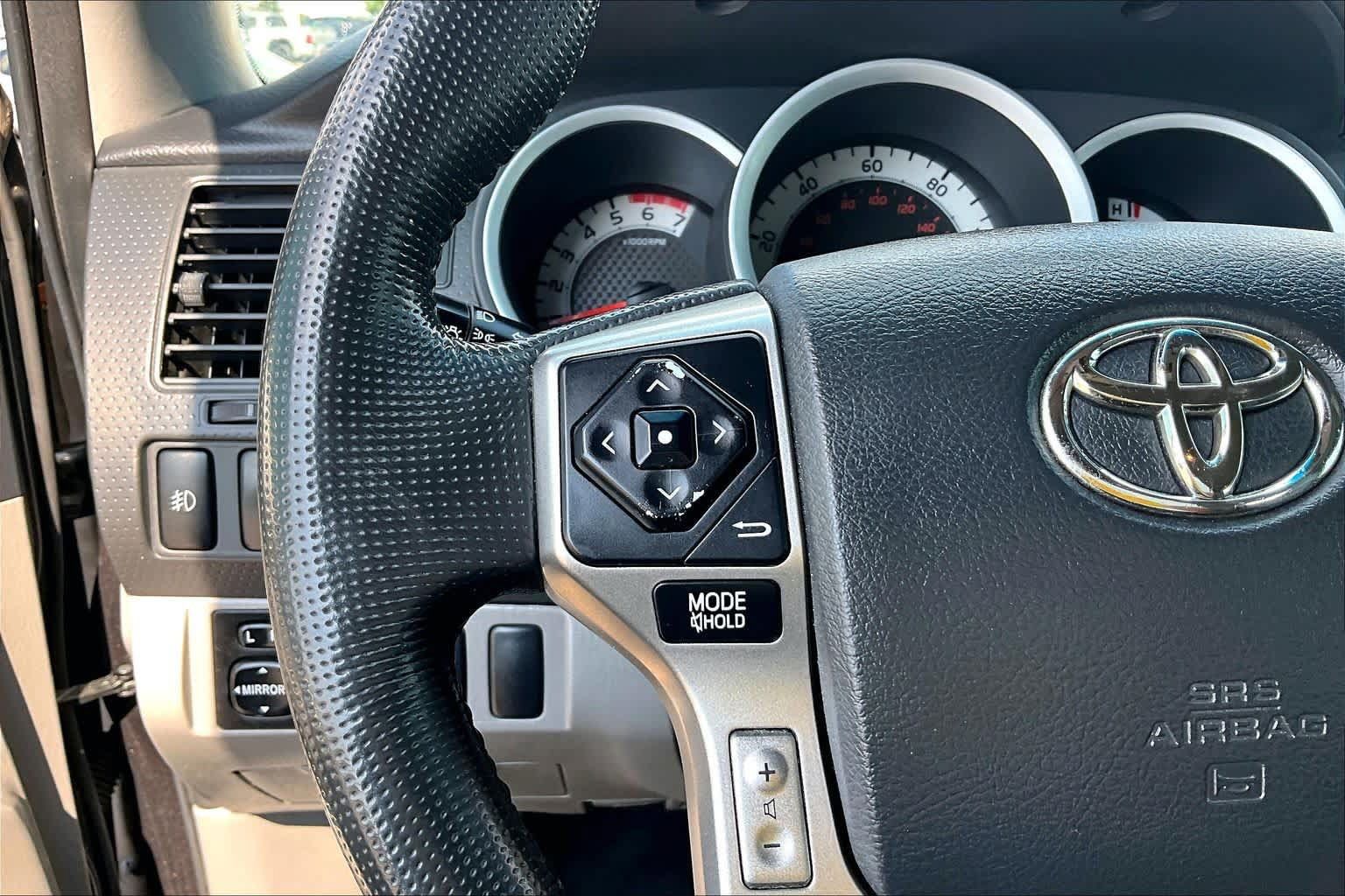 Used 2015 Toyota Tacoma PreRunner w/ SR5 Package RWD image 24